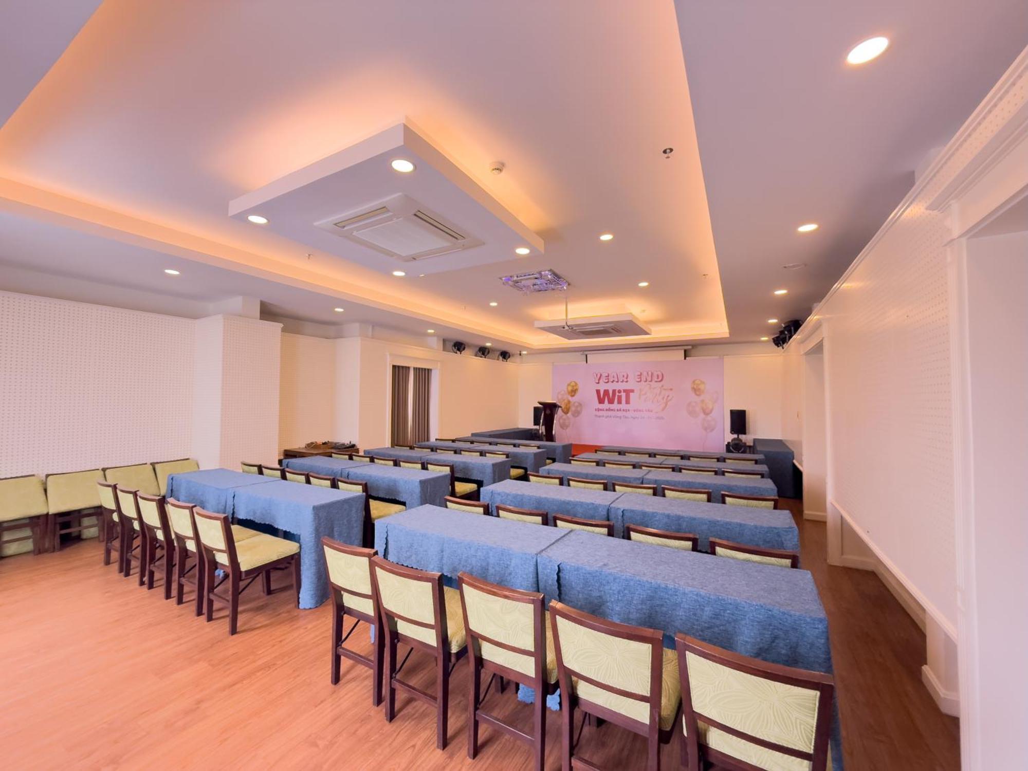 Phoenix Hotel Вунгтау Экстерьер фото